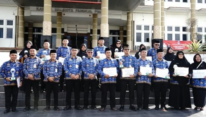 Momentum Harkitnas, Sekda Mie Go Beri Pesan Ke ASN Pangkalpinang Upgrade Kompetensi Diri Untuk Wujudkan Indonesia Emas 2045