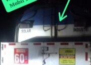 Tertangkap Kamera Wartawan, Ada Aktivitas Bongkar Muat Solar Diduga Ilegal Milik Tani dan Oknum APH di Pantai Tanjung Ular Mentok